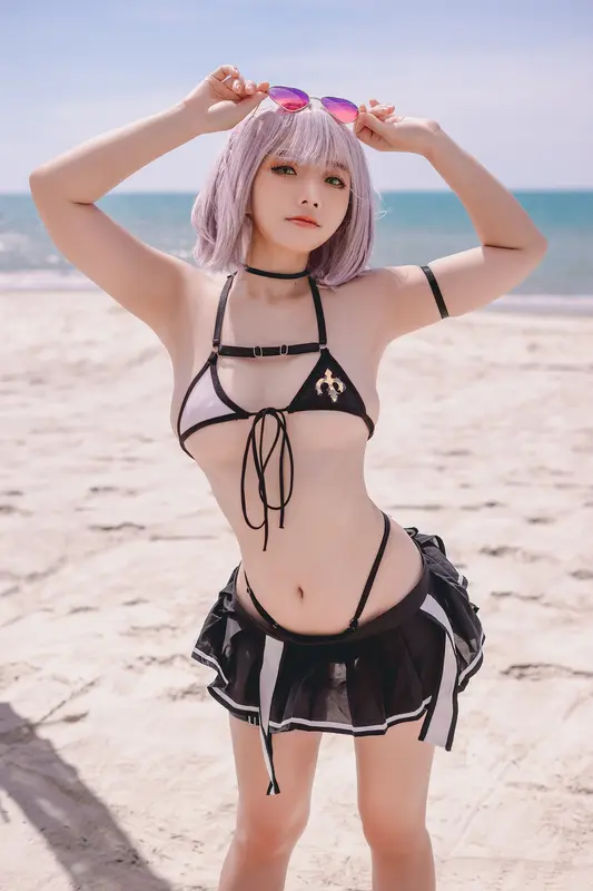 Messie Huang – NO.024 Shirogane Noel Swimsuit 12